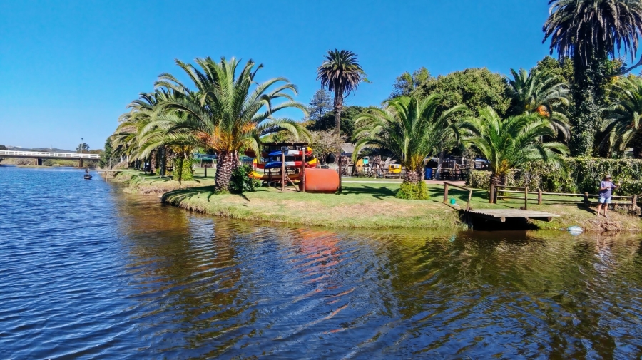 3 Bedroom Property for Sale in Groot Brakrivier Central Western Cape
